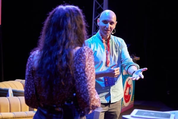 Vitaly and Una Kravets at SmashingConf NY 2022